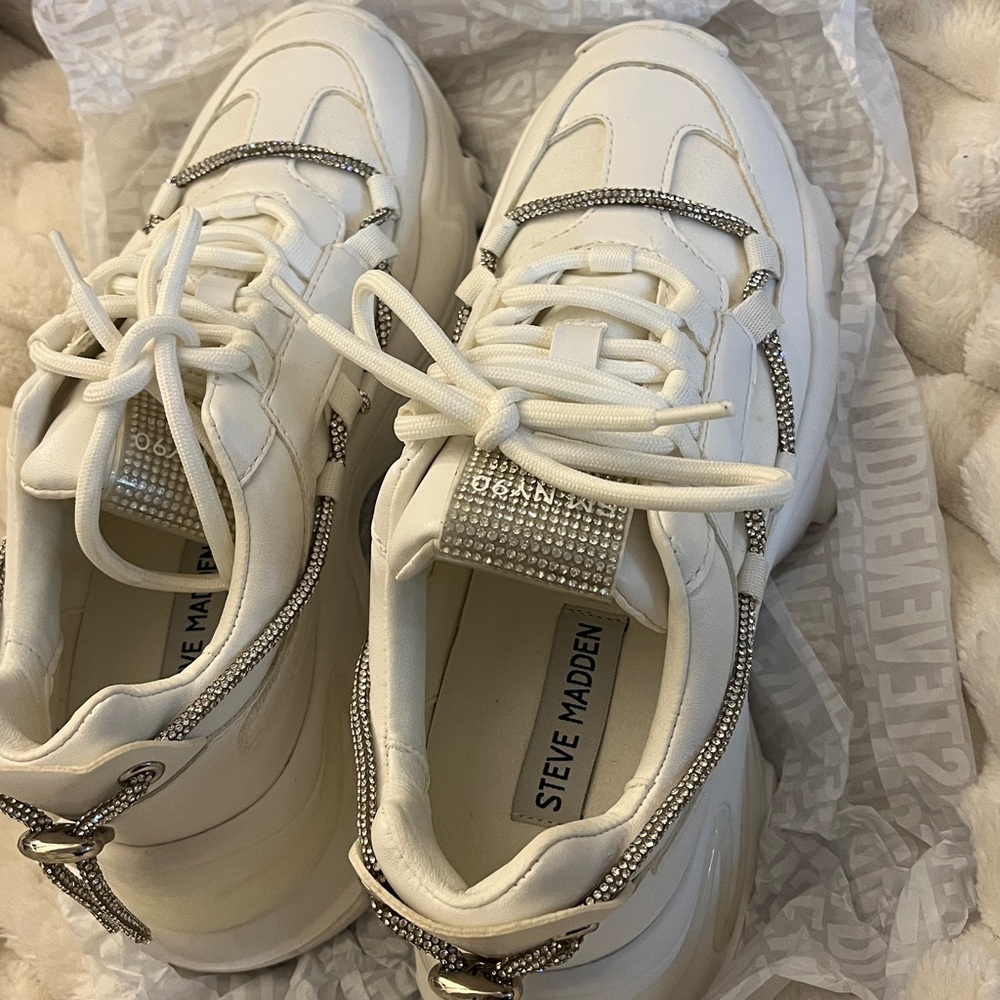 Steve Madden White Sneakers with Rhinestone wore them only twice